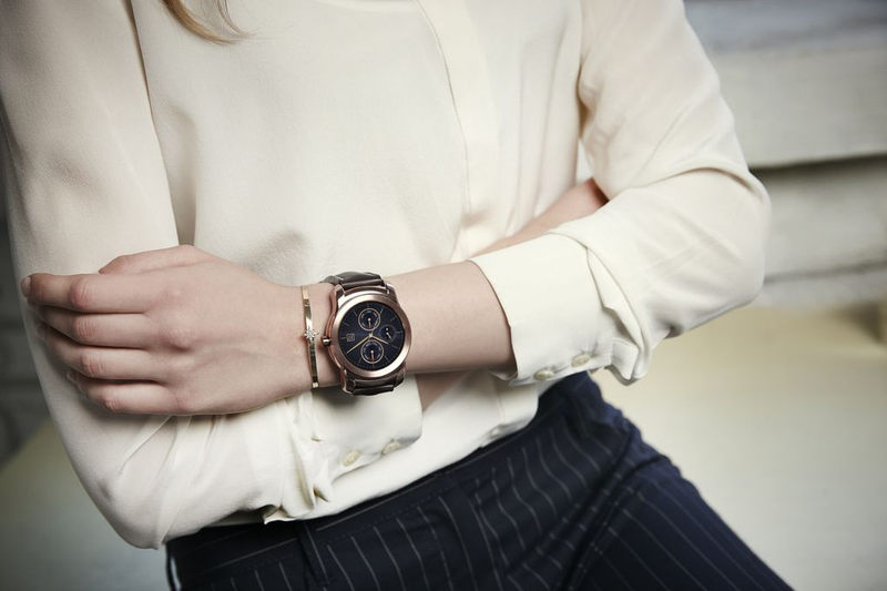 Illustration for article titled Mitad smartwatch, mitad reloj tradicional: LG desvela el LG Watch Urbane
